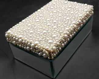 Mirrored Trinket Jewelry Box Fox Pearls Lid