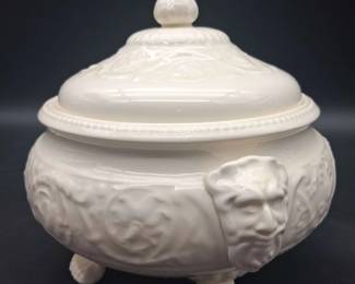 Wedgewood Patrician Queens Ware Covered Vegetable Dish