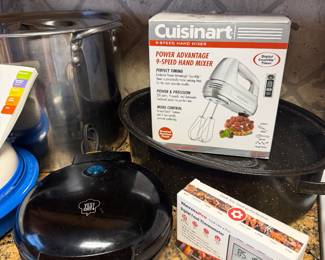 Hand mixer, foot thermometer