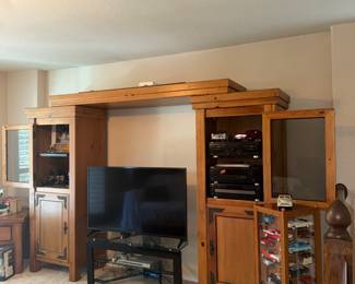 Entertainment center