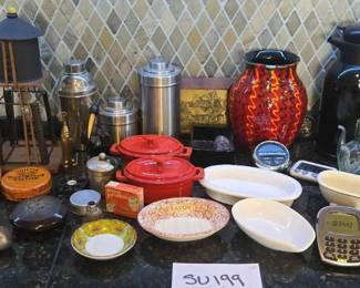 SU199Assortment Of Miscellaneous Kitchen Items