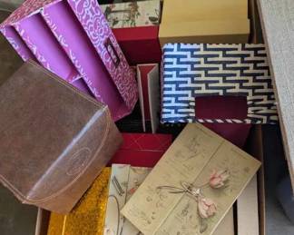 SU126Miscellaneous Hollow Book Boxes, Gift Boxes More