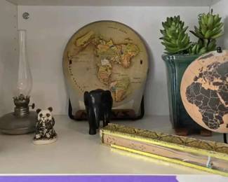 SU192Knick knacks