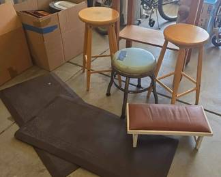 SU172Butcher Block Table and miscellaneous ellaneous Chairs