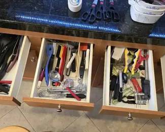 SU166Cooking utensils