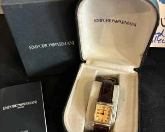 SU220VArmani Watch