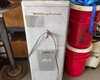 1950's working water cooler (Glass bottle in perfect condition/in box in photo)