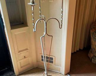 Floor candle holder
