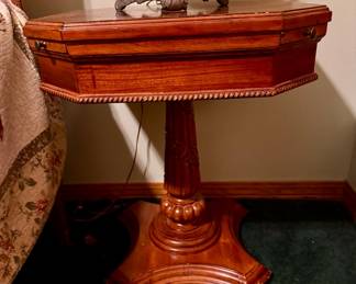 Antique William IV or Regency-style Pedestal Teapoy table. $175