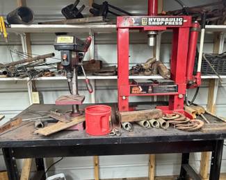 Big red hydraulic shop press