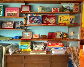 Lots of classic games and toys.