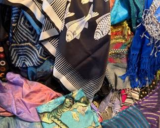 So many scarves