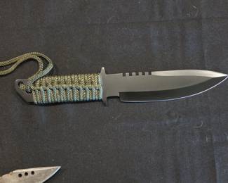 Survivor FixedBlade Paracord Survival Knife