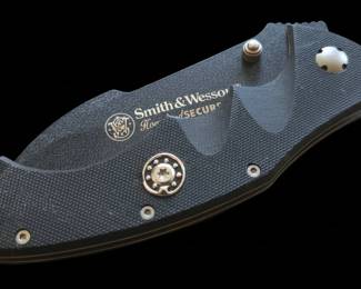 Smith  Wesson Homeland Security Folding Knife