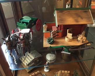 288.  Miniatures, many from Erzgeberg Germany 