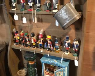 113. Nutcrackers