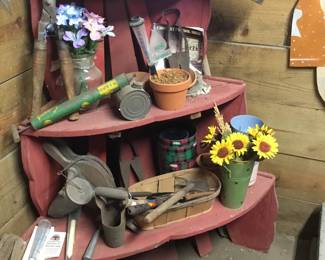189.  Gardening tools and decorations