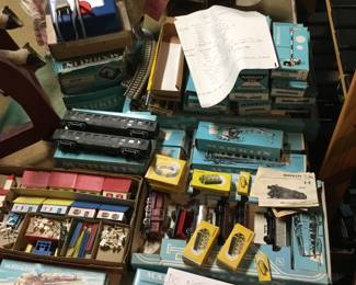 122. Collection of Marklin trains and accessories 
