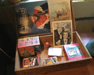 320.  Roy Rogers collectibles 