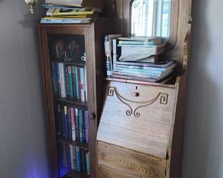 Oak secretary