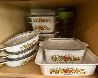 Nice Spice of Life Corning set! 