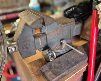 Craftsman 5 1/2" Bench Vise