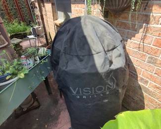 Vision Grill, Plants