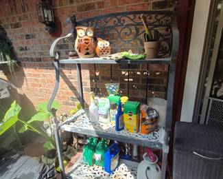 Potting Table, Plant food and chemicals, Owls