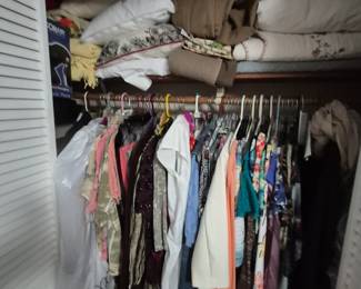 Vintage Clothing, Linens, Throw Pillows