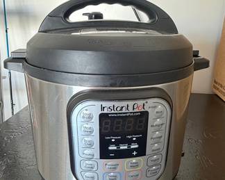 Instant Pot Duo 6-Quart 7-in-1 Multi-Use Pressure Cooker