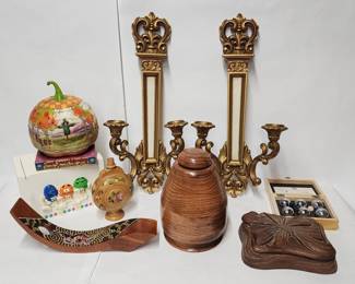 Lot 388h Vintage items MandM box, Syroco decor,