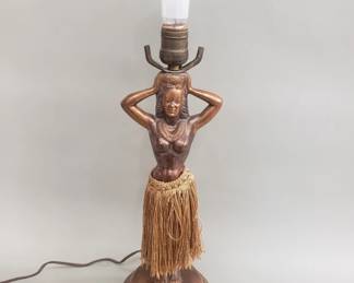 Lot 556 Vintage hula dancer motion lamp