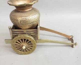Lot 438 2 pc. brass tone aluminum vase and stand