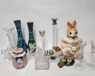 Lot 379h Vintage items candle holders, porcelain,
