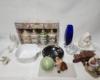 Lot 306h Vintage items porcelain, Corning Ware,