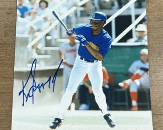 Lot 320h Ken Griffey Jr signed 8 x 10 in blue sharpie