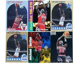 152 Lot 426h Lot of Michael Jordan basketball cards