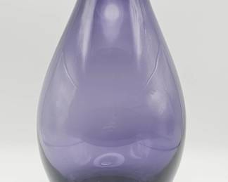 Lot 311h Vintage handblown purple art glass vase with