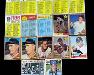 Lot 427h Lot of 1960s Topps baseball cards