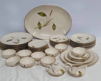 Lot 452 45 pc. Franciscan china