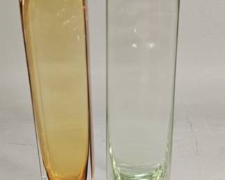 096 Lot 625 Pair of Midcentury Modern amber and green cased art glass Sommersostyle vases