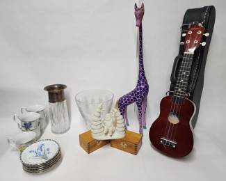Lot 313h Vintage items Calvin Klein dash vase, ukulele