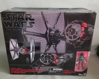 Lot 420 Star Wars The Black Series First Order Special