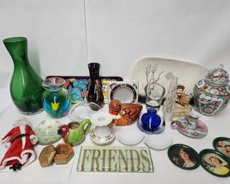 Lot 382h Vintage items CocaCola, porcelain,