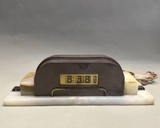 098 Lot 85 Vintage Lawson Zephyr Model P40 electric cyclometer clock