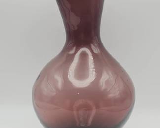 088 Lot 400h Blenko handblown amethyst art glass vase signed Richard Blenko