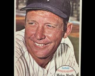 146 Lot 375h 1964 Topps Giants Mickey Mantle