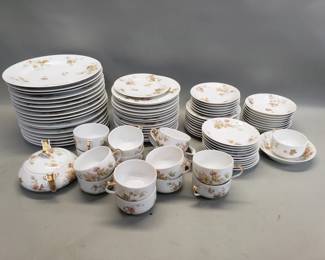 173 Lot 458 84piece Haviland Limoges porcelain dinnerware
