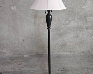 058 Lot 583 Vintage Stiffel blackfinished brass floor lamp with silk shade