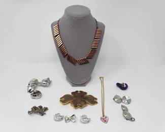 Lot 289 Vintage costume jewelry, Gerrys, Monet,